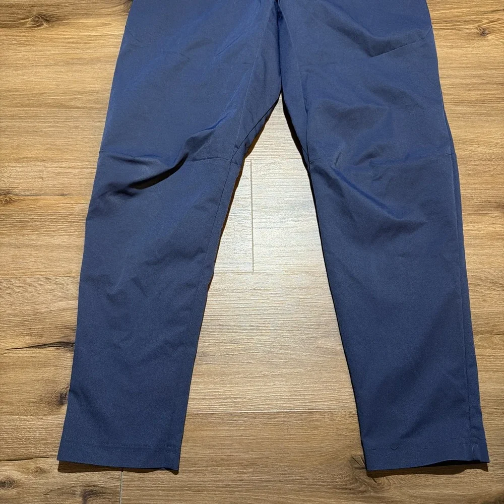 Nike Tech Essentials Men's Woven Pants‎ Size S Sportswear Commuter Tapered Navy